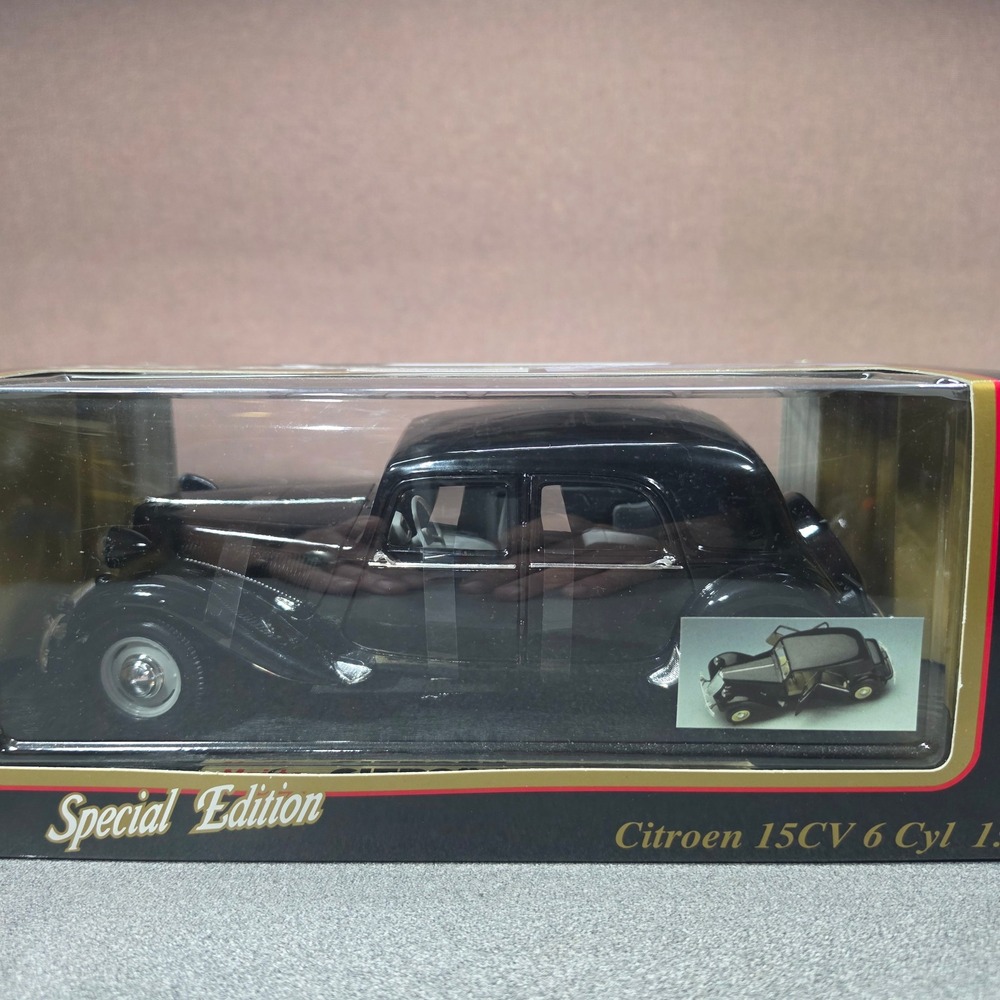 Maisto Citroen 15CV 6 Cyl 1952 1:18 Black New Special Edition Diecast Model Car